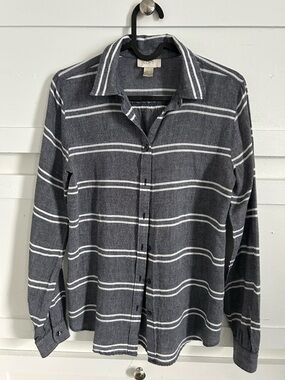 LOFT grey and white ladies XS shirt